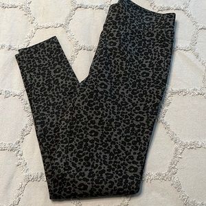 Animal print leggings
